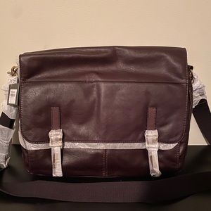 - Fossil Defender unisex messenger bag dark …